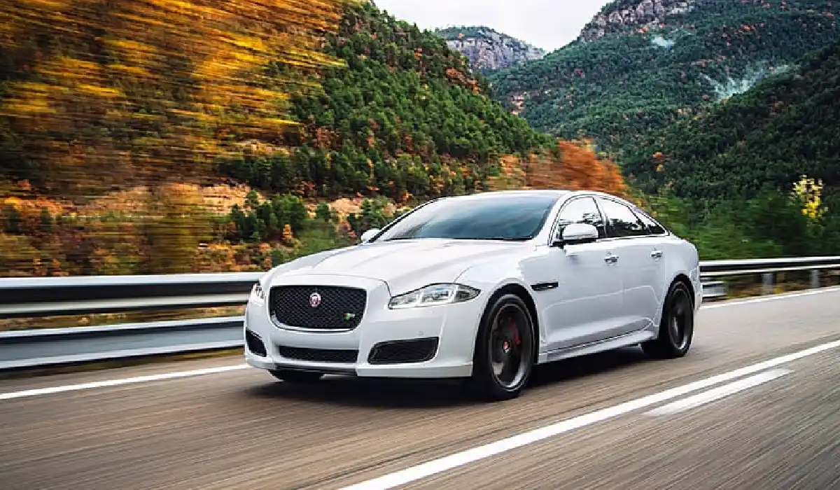 Jaguar - XJ Portfolio 2.0L - Luxury Car Rentals - Preowned Luxury Car - Exclusive Concierge Club.webp
